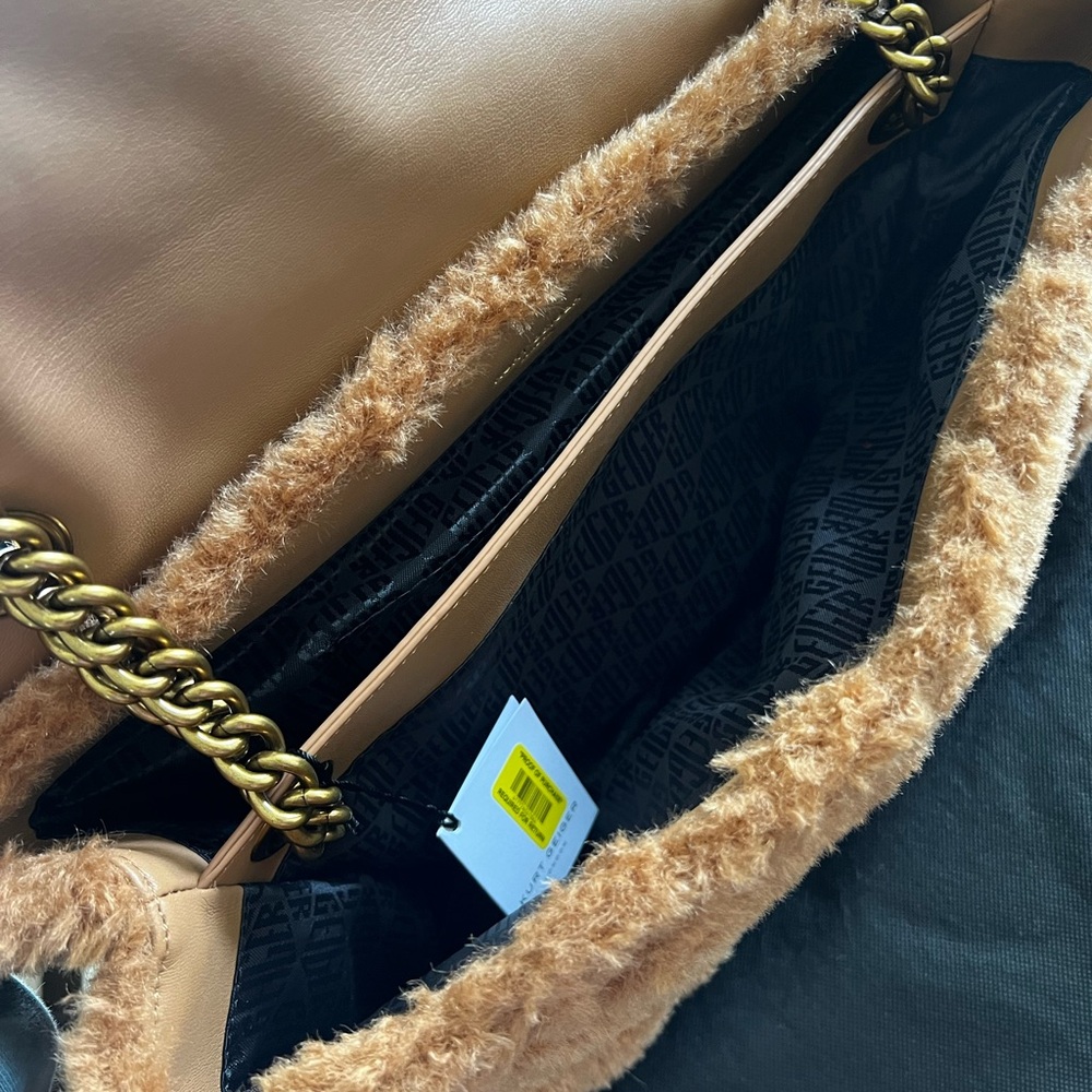 Kurt Geiger Tan Shoulder Bag Plush Texture - Picture 4 of 5